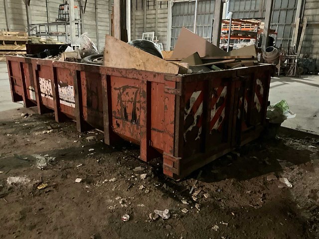 Valvan afzet afvalcontainer met inhoud - afbeelding 4 van  4