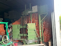 Valvan industriële verticale balenpers - afbeelding 1 van  9