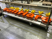 Van haren lichtreclame - afbeelding 1 van  3