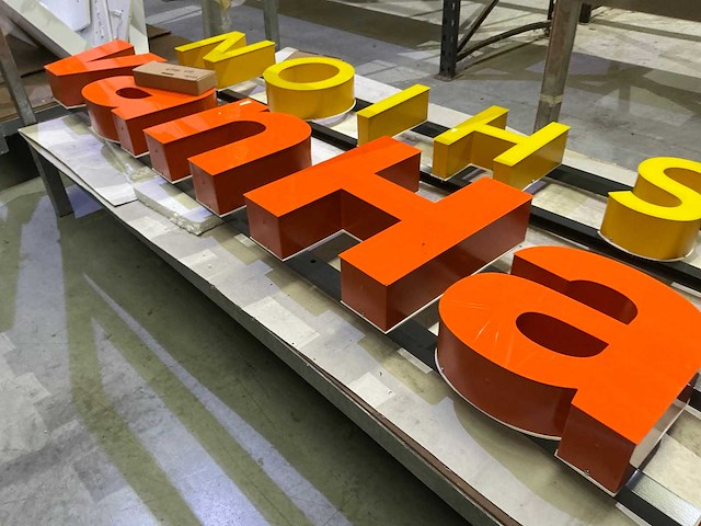 Van haren lichtreclame - afbeelding 3 van  3