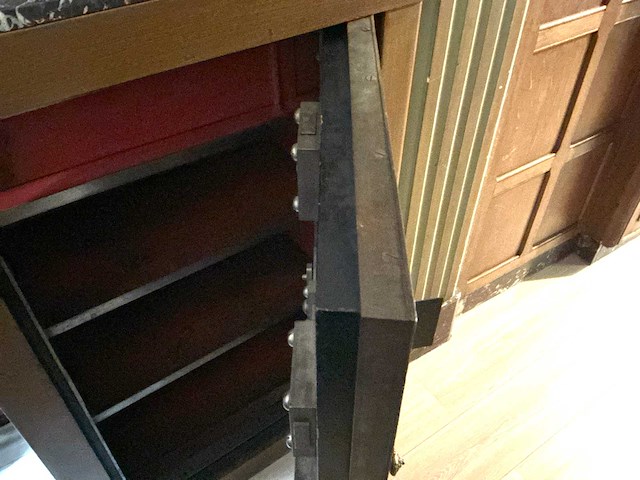 Vandeneynden kluis uit circa 1900 - afbeelding 13 van  27