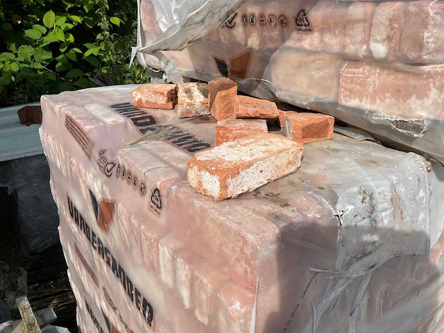 Vandersanden oud kapelle pallet gevelstenen (3x) - afbeelding 2 van  3