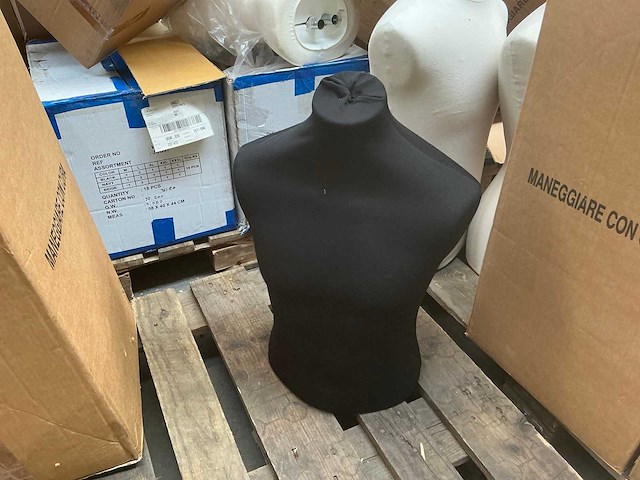 Vandome bustes man/vrouw (36x) - afbeelding 3 van  3