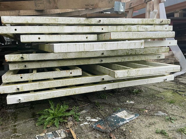 Vandun 12-delige metalen balustrade/hekwerk - afbeelding 2 van  2