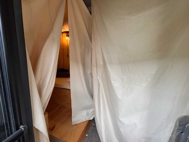 Vanhool escape room touringcar - afbeelding 7 van  7