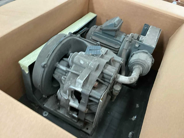 Vanhool spare parts (3x) - afbeelding 4 van  6