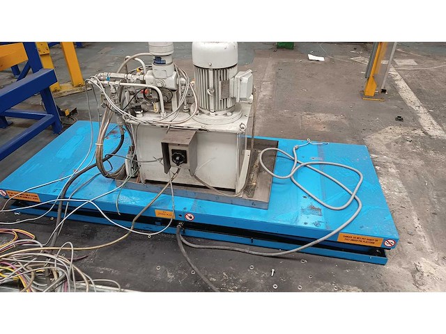 Vapo hydraulische schaarheftafel met hydrauliekgroep - afbeelding 1 van  3