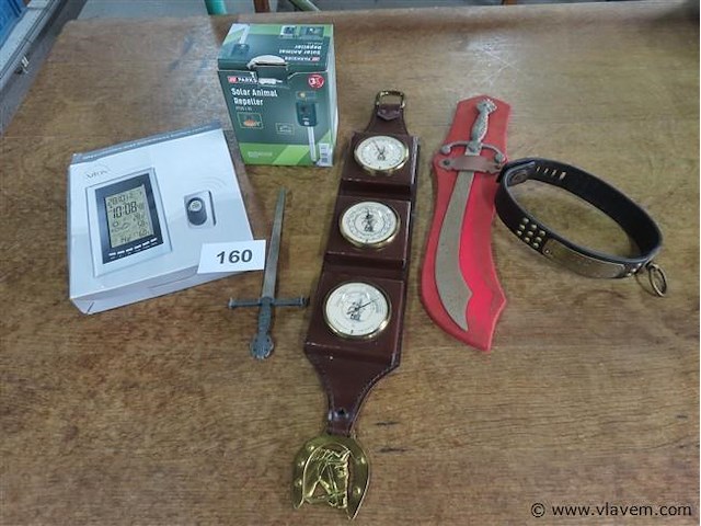 Varia, barometer, weerstation, zwaard enz…. - afbeelding 1 van  5