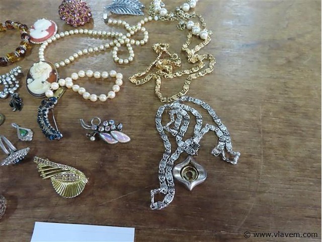 Varia juwelen, ringen, broches enz…. - afbeelding 5 van  5