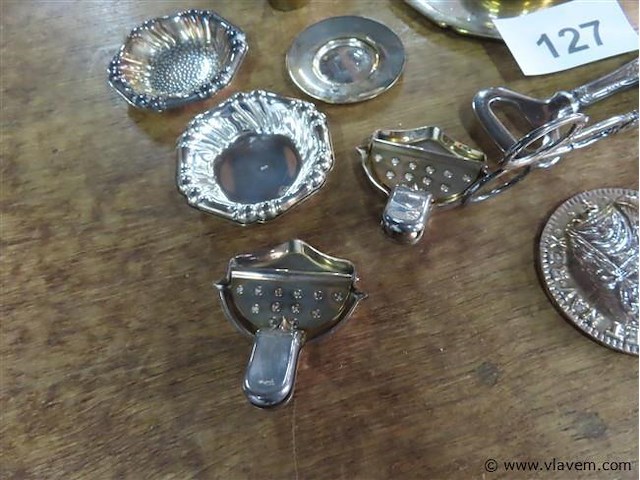 Varia, onderleggers, schaaltjes, verzilverd enz… - afbeelding 3 van  4
