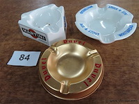 Varia oude asbakken - afbeelding 1 van  3