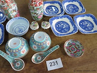 Varia porselein, vazen, tassen, lepels enz…. - afbeelding 3 van  3