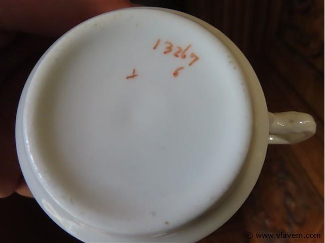 Varia servies en glaswerk in de kast - afbeelding 6 van  6