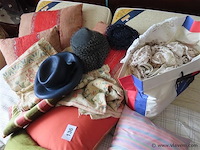 Varia textiel op het bed - afbeelding 2 van  2
