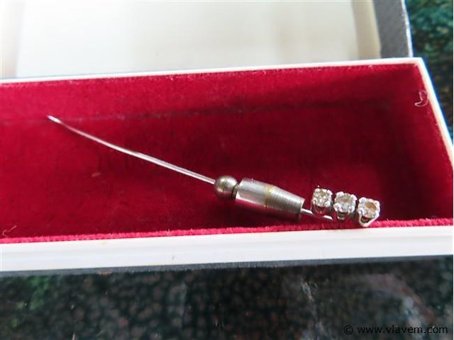 Varia, vergrootglas op voet, fina tonnetje enz… - afbeelding 3 van  3