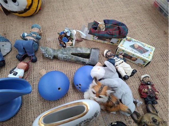 Varia - afbeelding 3 van  6