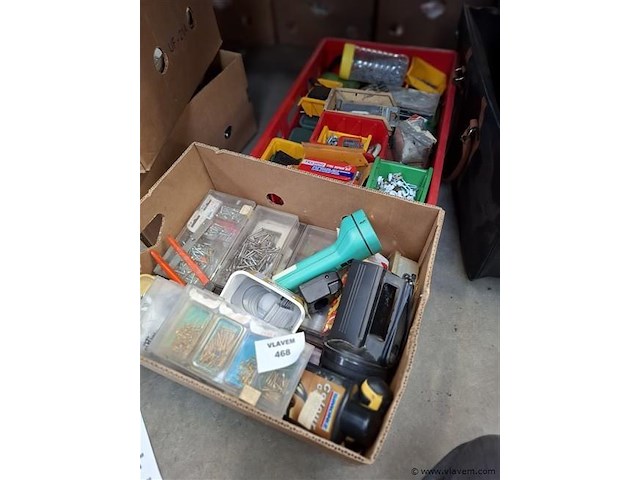 Varia - afbeelding 1 van  3