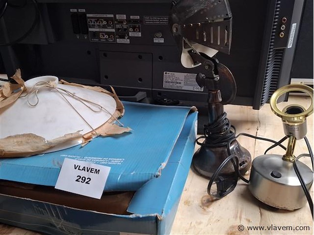 Varia - afbeelding 1 van  3