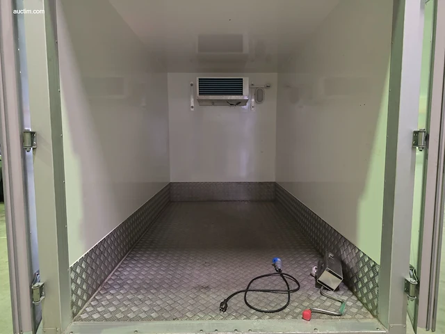 Variant 2517f3 2024 - afbeelding 13 van  30