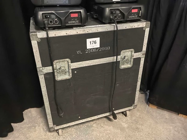 Vari*lite - vl2000 wash - overige lichttechniek (2x) - afbeelding 6 van  6