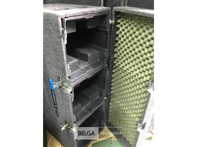Varilite moving head flightcase gestoffeerd - afbeelding 4 van  5