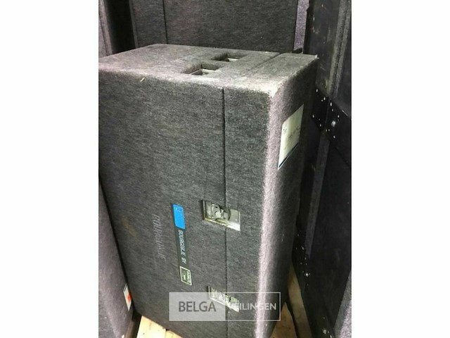 Varilite moving head flightcase gestoffeerd - afbeelding 1 van  5