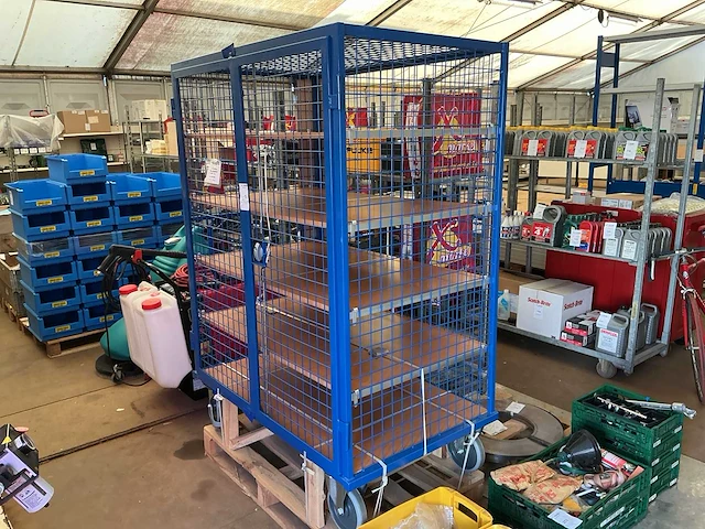 Variofit sw-800.987 mobiele etagewagen met cilderslot - afbeelding 4 van  5