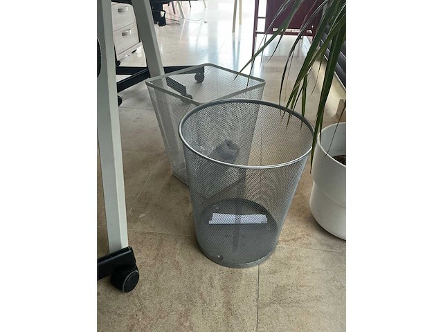 Various office inventory - afbeelding 35 van  90