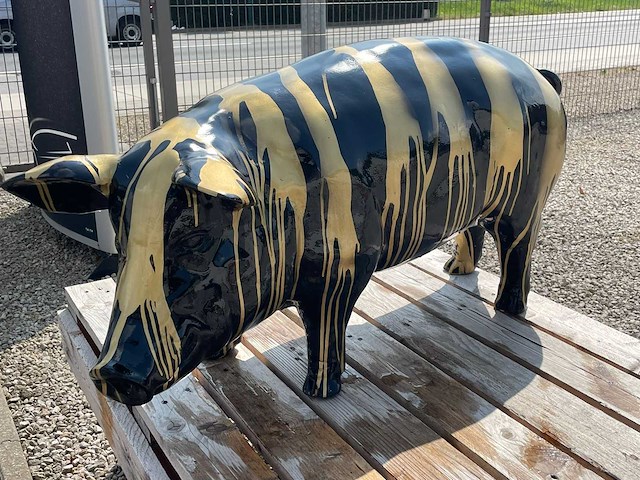 Varken staand h50cm x l100cm black trash gold - afbeelding 2 van  3