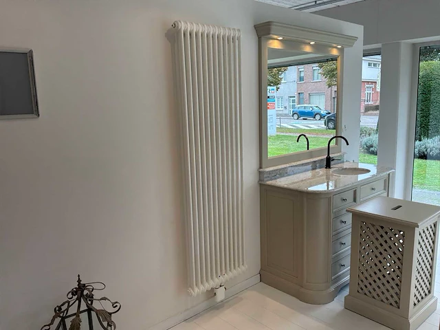 Vasco 2s designradiator - afbeelding 1 van  8