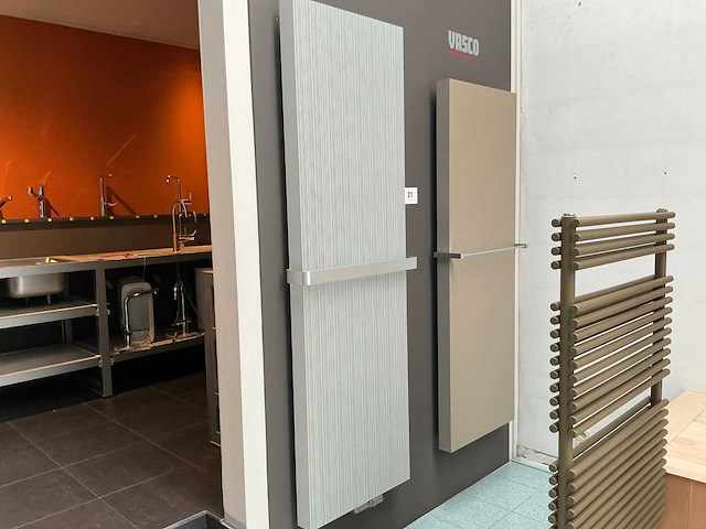 Vasco radiator (3x) - afbeelding 1 van  6