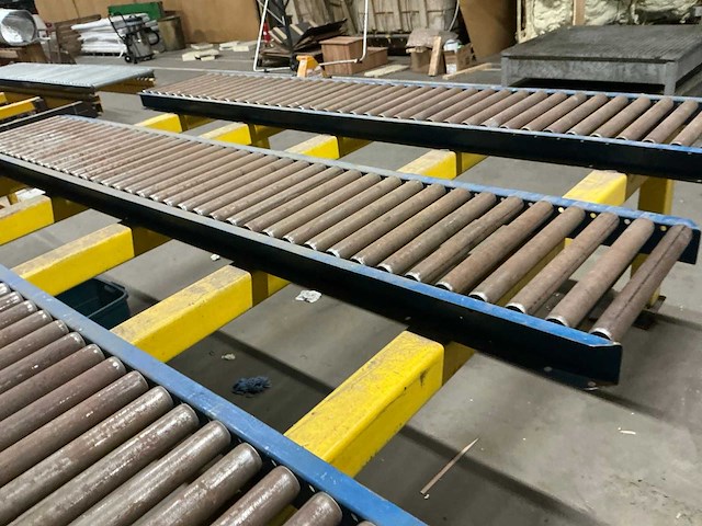 Vaste tafel met moody rollenbanen - afbeelding 5 van  6