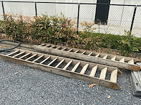 Vaste trap 370cm (2x) - afbeelding 1 van  2
