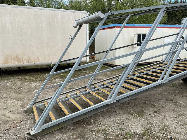 Vaste trap - afbeelding 1 van  2