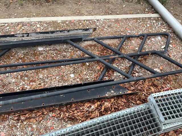 Vaste trap - afbeelding 2 van  3