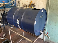 Vat met kraan en statief - afbeelding 2 van  5