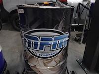 Vatenkar met hill pomp en vat coolant