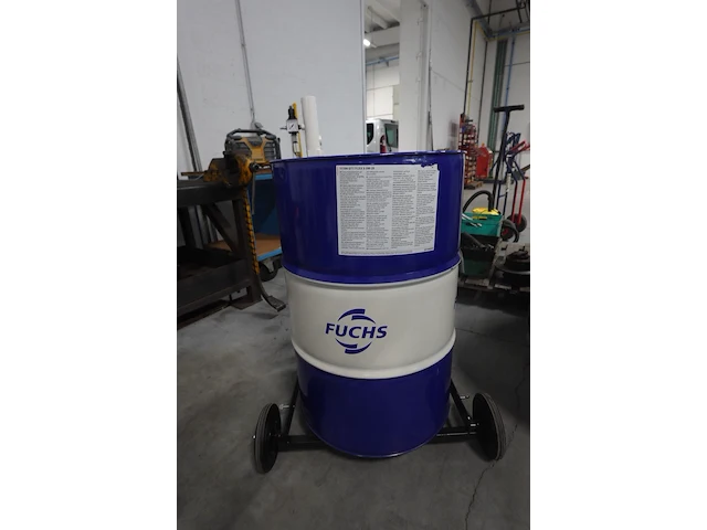Vatenkar met samoa pomp en vat olie 250l - afbeelding 1 van  7