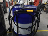 Vatenkar met samoa pomp en vat olie plm 250l - afbeelding 2 van  6