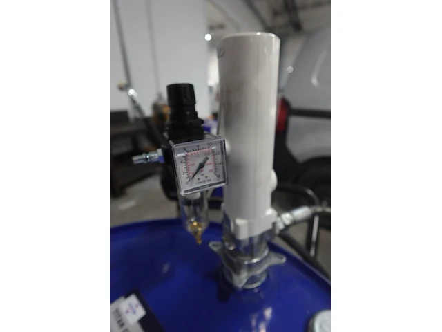 Vatenkar met samoa pomp en vat olie plm 250l - afbeelding 5 van  6