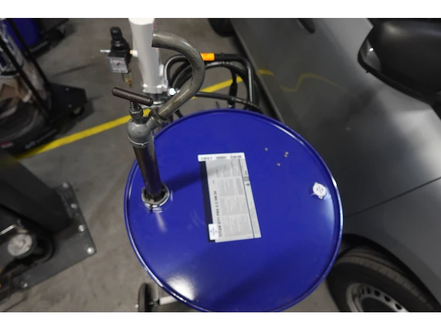 Vatenkar met samoa pomp en vat olie plm 250l - afbeelding 3 van  6
