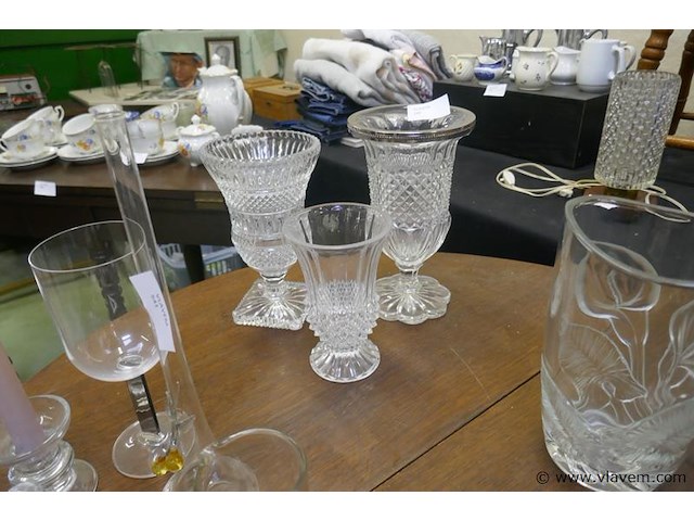 Vazen in glas - afbeelding 1 van  1