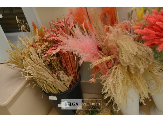 Vazen met sierdecoratie - afbeelding 2 van  6