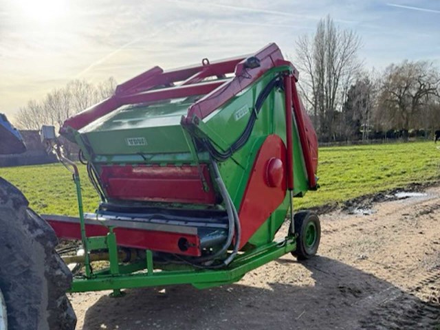 Vdw uitkuilmeng-doseerwagen - afbeelding 28 van  29