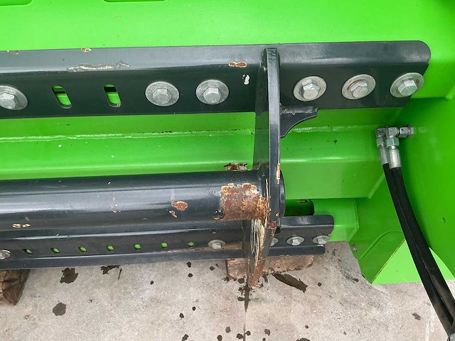 Vdw voederbak met bodemketting ( verreiker/wiellader ) - hydraulisch - afbeelding 22 van  23