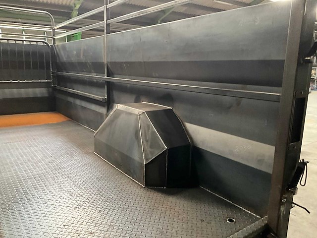 Veeaanhangwagen - afbeelding 8 van  20