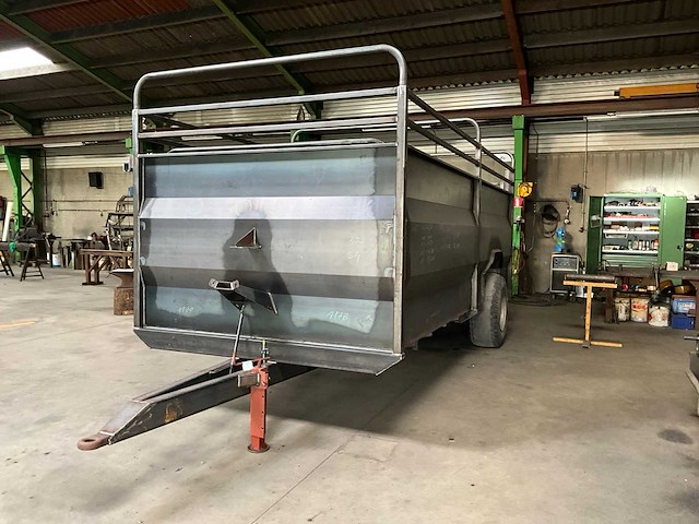 Veeaanhangwagen - afbeelding 1 van  20