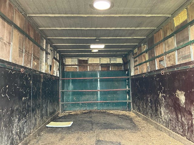 Veeaanhangwagen - afbeelding 4 van  12