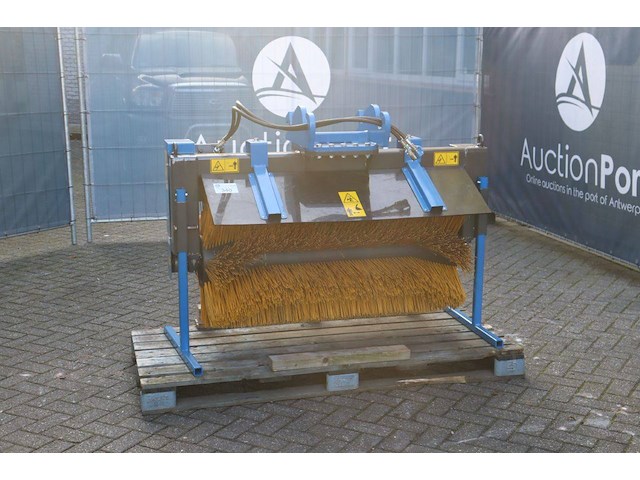 Veegborstel aanbouw cw10 120cm 2025 nieuw - afbeelding 1 van  1