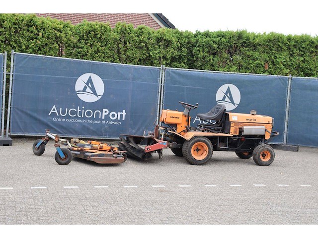 Veegmachine agria 8300-d diesel 27pk - afbeelding 1 van  1